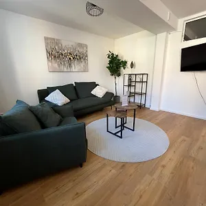 Traumhafte Business & Relax Direkt Im Stadtkern Oettingens By Elation Homes Oettingen in Bayern